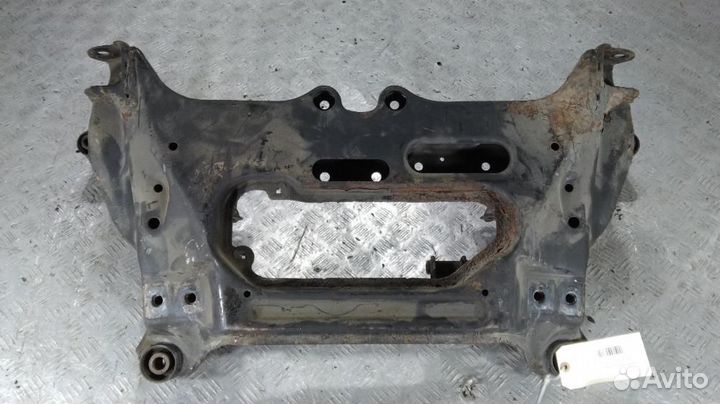 Балка передняя Nissan X-Trail T30 (2001-2006)