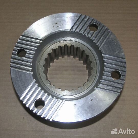 Фланец крепления карданного вала кпп (4 отв. Z22