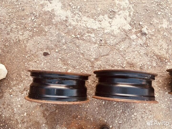 Штампованные диски r 15