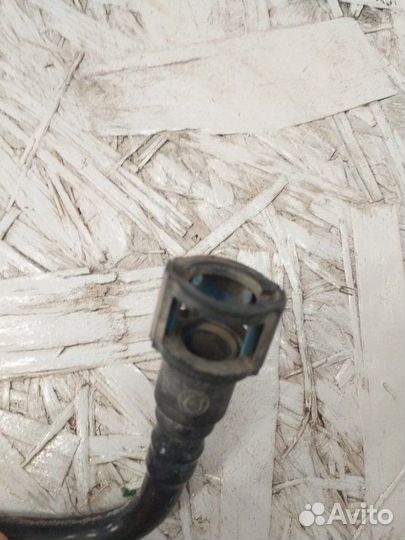 Трубка топливная Chevrolet Cruze седан 1.6