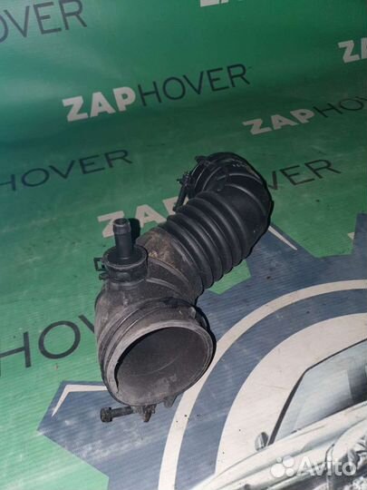 Патрубок воздушного фильтра Hyndai Solaris 1