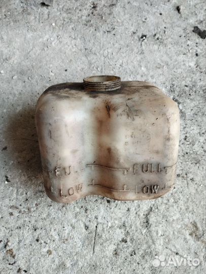 Бачок расширительный Mitsubishi Pajero 2