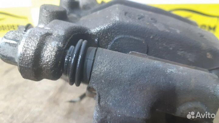 Суппорт тормозной задний правый Nissan X-Trail T32