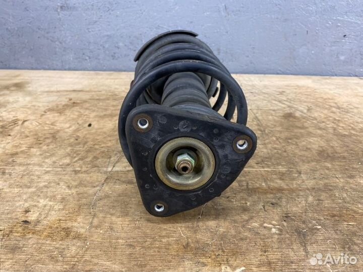 Передняя Левая Стойка Mazda 3 BL Хэтчбек Седан