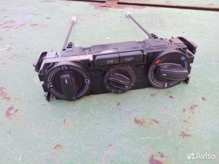 Блок управления отопителем Skoda Rapid 1