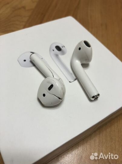 Airpods 1 (правый наушник + кейс) original