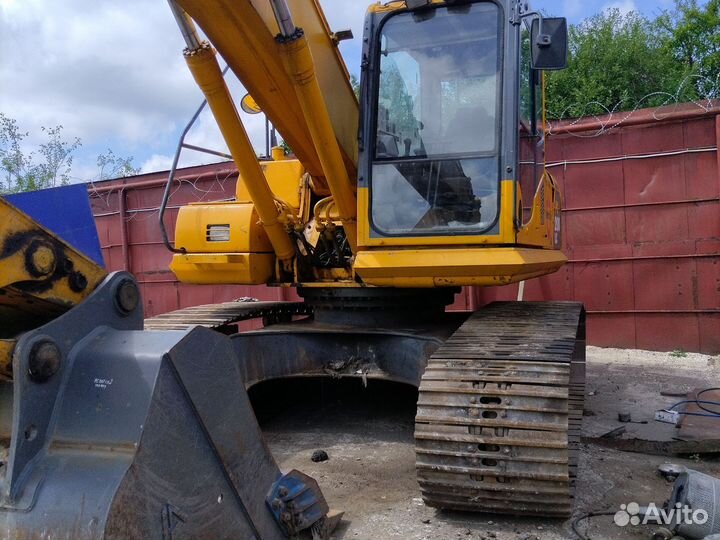 Гусеничный экскаватор Komatsu PC200-8, 2017
