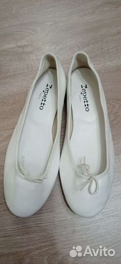 Кожаные белые балетки Repetto Франция