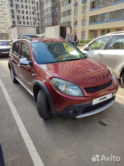Renault Sandero Stepway 1.6 AT, 2011, 194 972 км