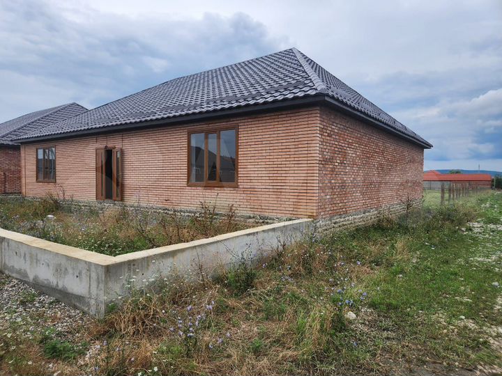 Дом 200 м² на участке 5 сот.