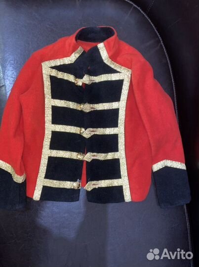 Продам Новогодние костюмы 3-6лет