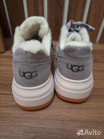 Ботинки зимние новые 38