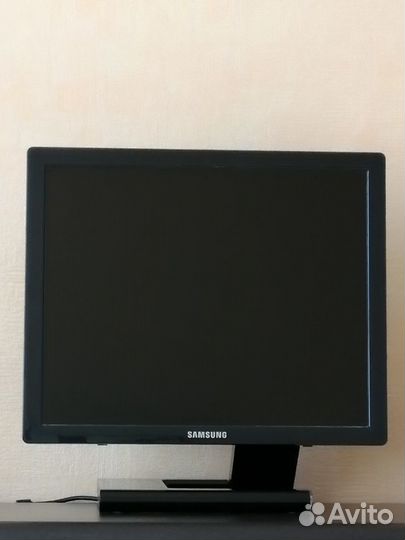 Монитор Samsung