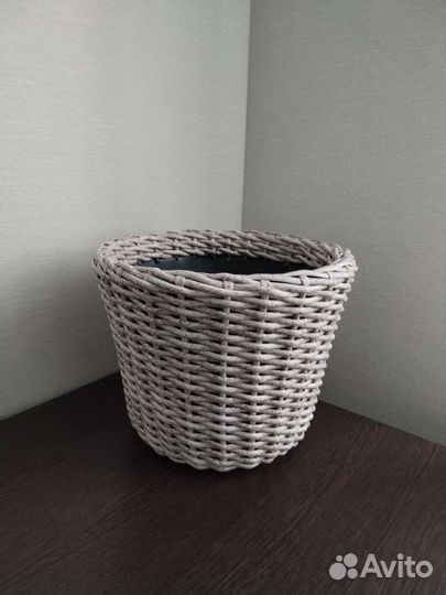 Кашпо из ротанга ручная работа