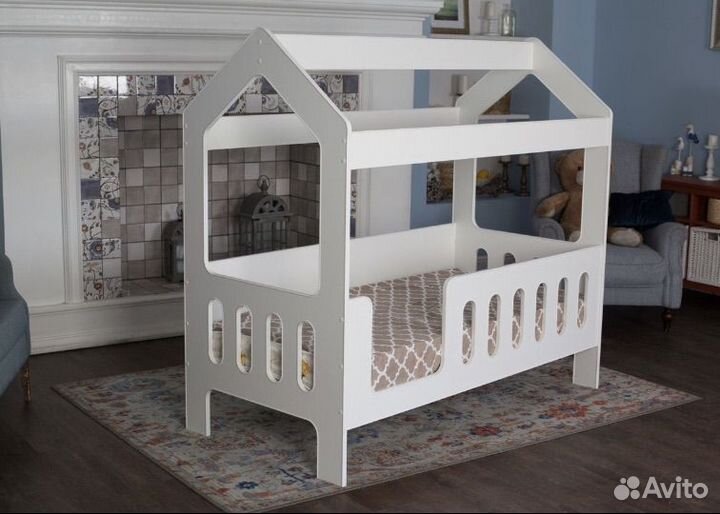 Детская кровать домик