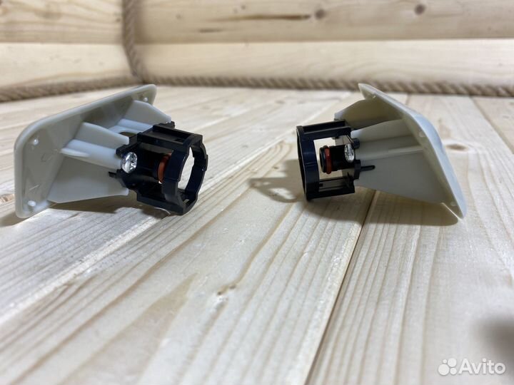 Крышка омывателя фар Suzuki Grand Vitara комплект