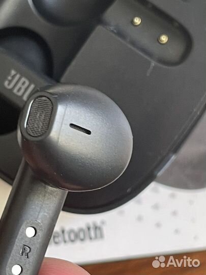 Беспроводные наушники JBL