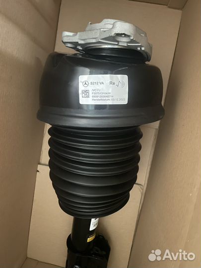 Пневмо амортизатор передний правый A2123203438 MB