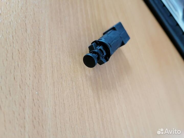 Датчик стоп сигнала