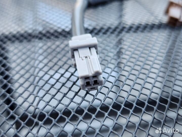 Новые Кнопки открывания багажника Nissan Tiida C11