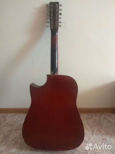 12-и струнная акустическая гитара