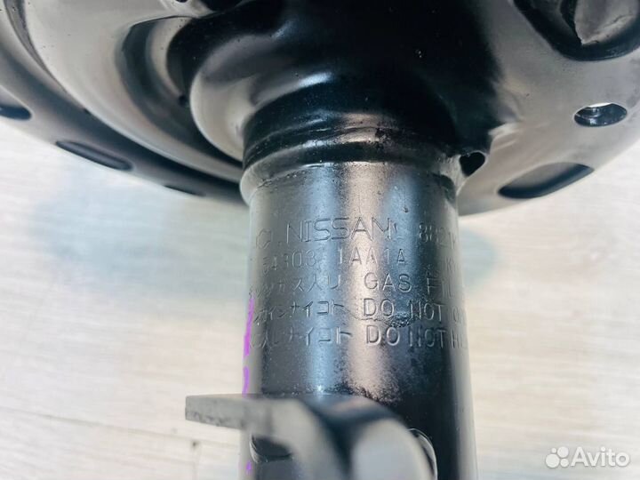 Стойки передние Nissan Murano 51