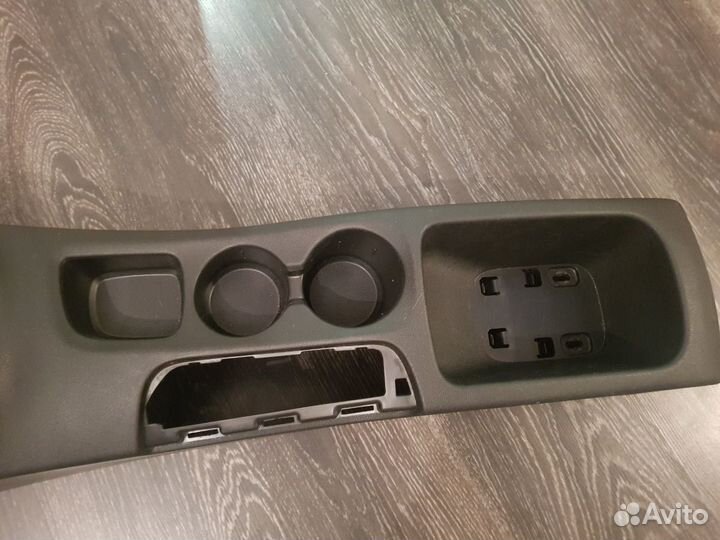 Подстаканник центральный Citroen C4 b7