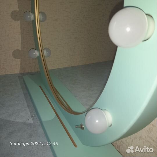 Зеркало с подсветкой