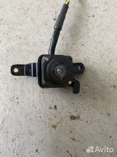 Камера в зеркало Toyota Land Cruiser 200 2015+