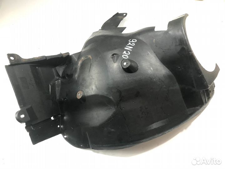 Подкрылок передний правый Mercedes C W203