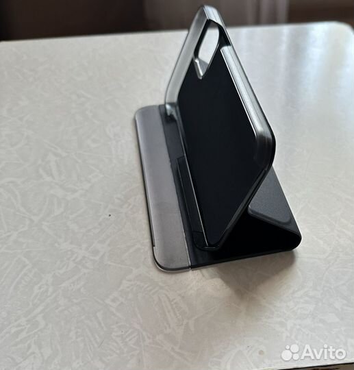 Чехол- книжка на lPhone 12