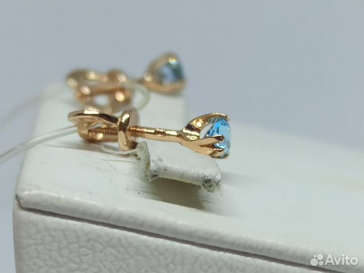 Золотые серьги пусеты с топазом 585* (центр)