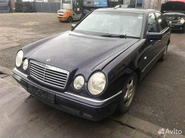 Разбор на запчасти Mercedes E W210