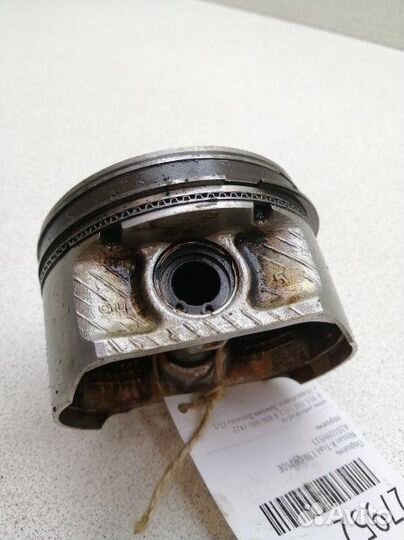 Поршень Nissan X-Trail T30 QR25DE