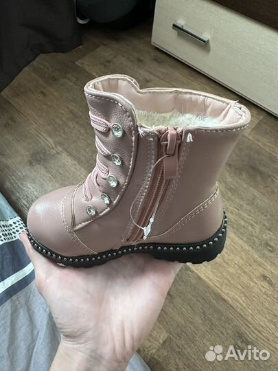 Ботинки для девочки 23р