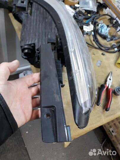 2020-23 Солярис крепление правой фары Solaris