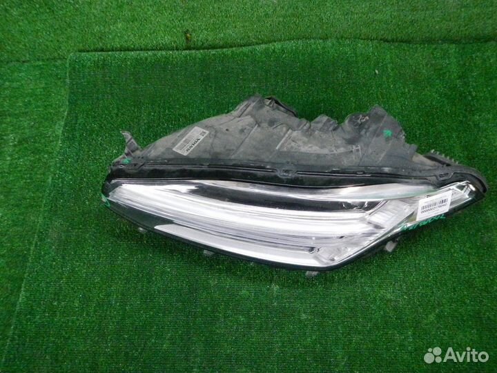 Фара левая Volvo XC90