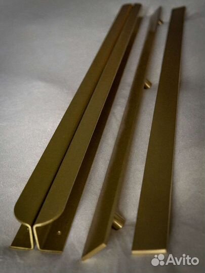 Торцевые (профильные) мебельные ручки из латуни