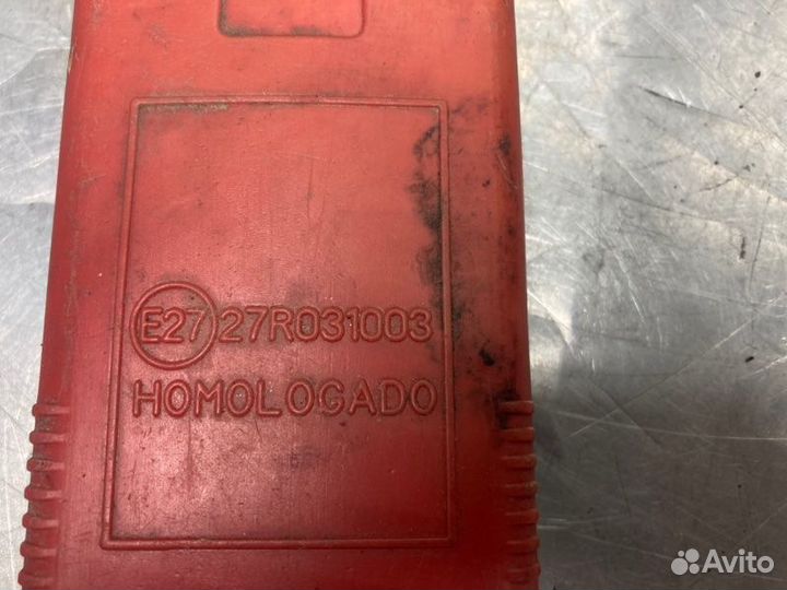 Знак аварийной остановки Volkswagen Passat B5