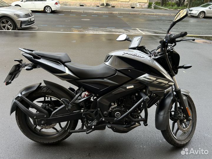 Bajaj Pulsar NS200