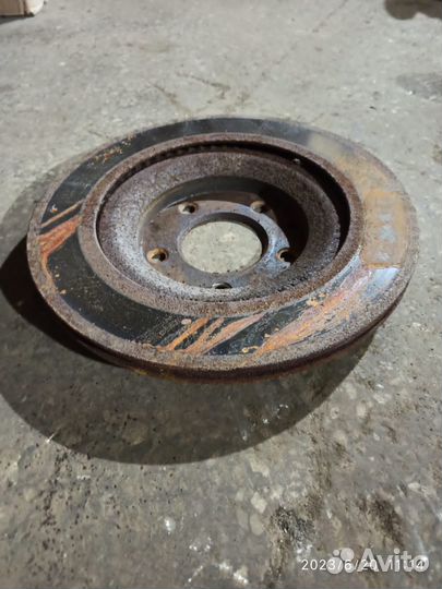 Тормозной диск Б/У F15126251