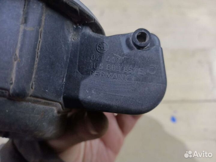 Лючок бензобака Skoda Octavia Tour A4