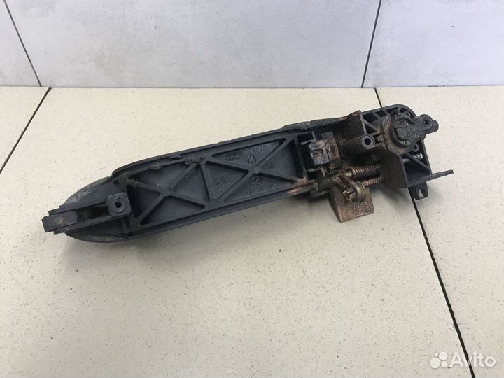 Кронштейн ручки Focus I 1998-2004