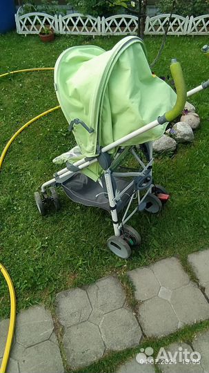 Коляска-трость и стульчик для кормления