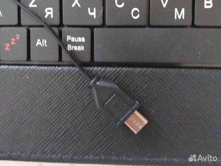 Чехол - клавиатура для планшета