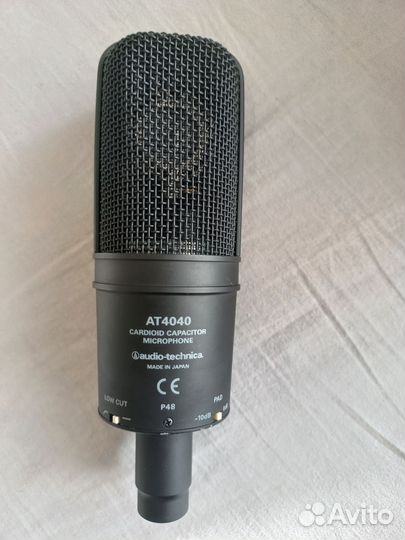 Конденсаторный микрофон audio-technica AT4040
