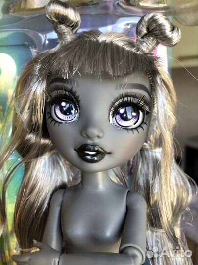 Rainbow (shadow) high Luna Madison