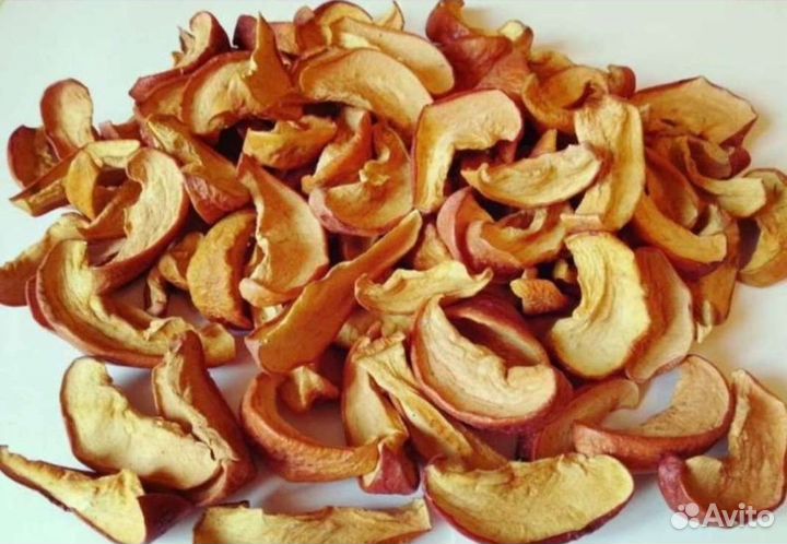 Салаты,рыба, огурцы,морковь,свекла,яблоки грибы