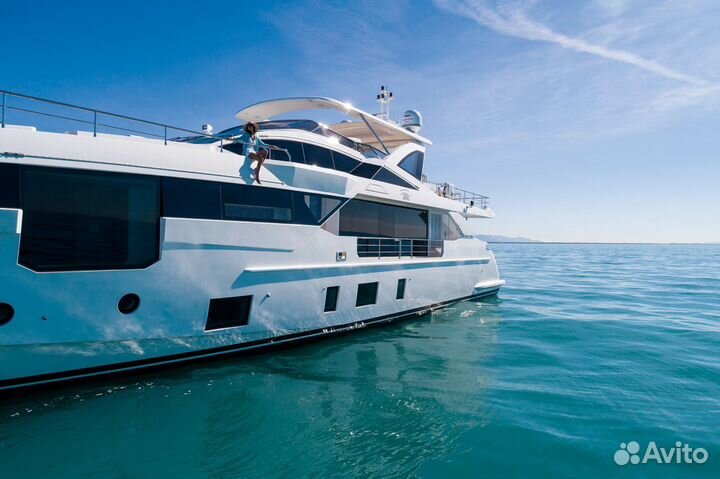 Моторная яхта Azimut Grande 32 Metri, 2025