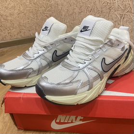 Кроссовки nike v2k run runtekk